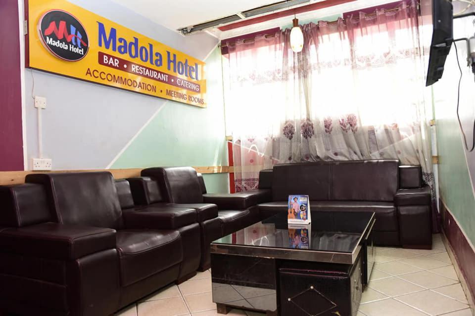 Madola Hotel Ruiru Extérieur photo